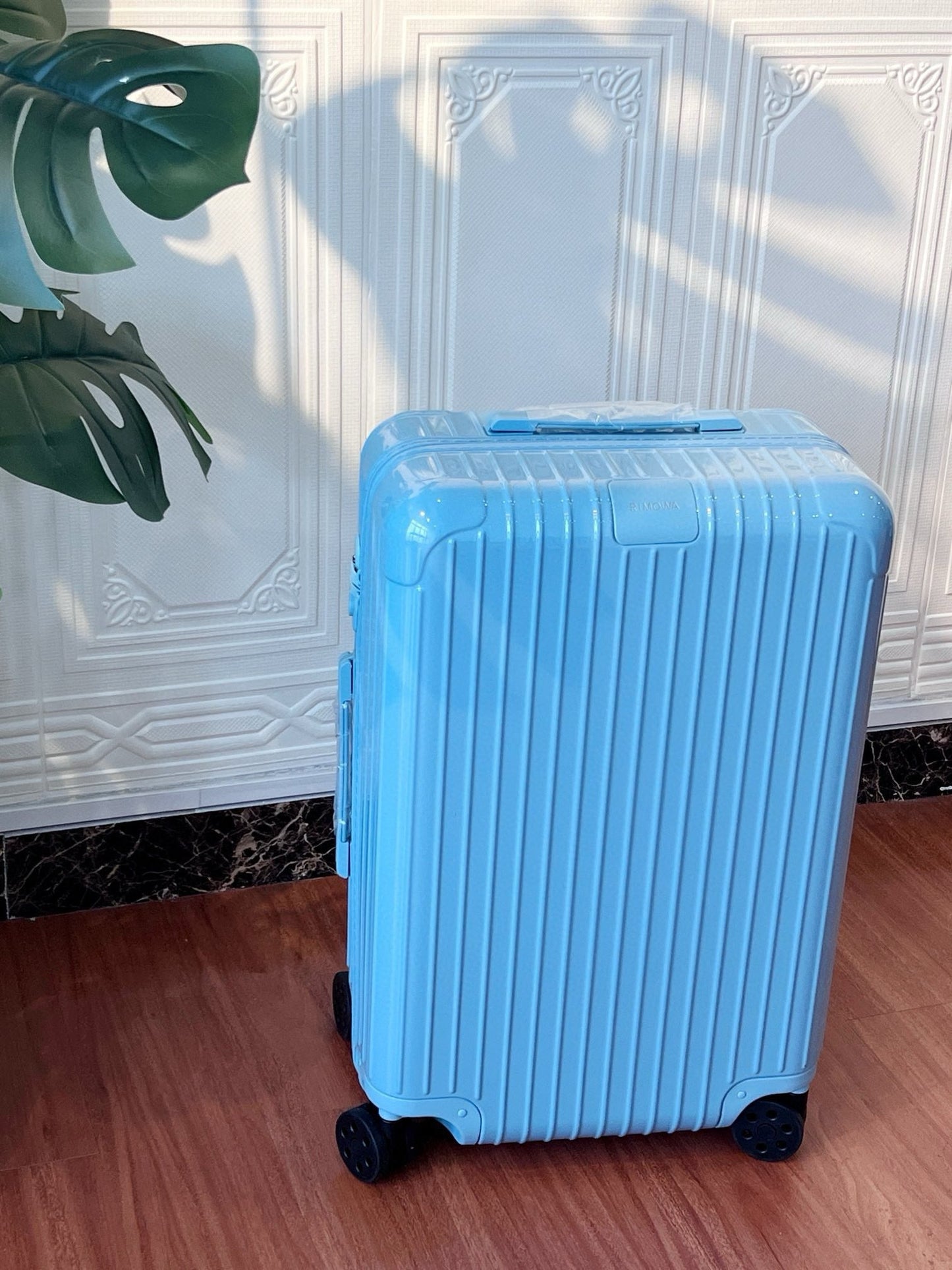 Rimowa Luggage Essential