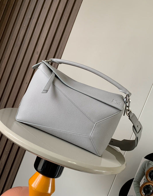 Loewe Puzzle