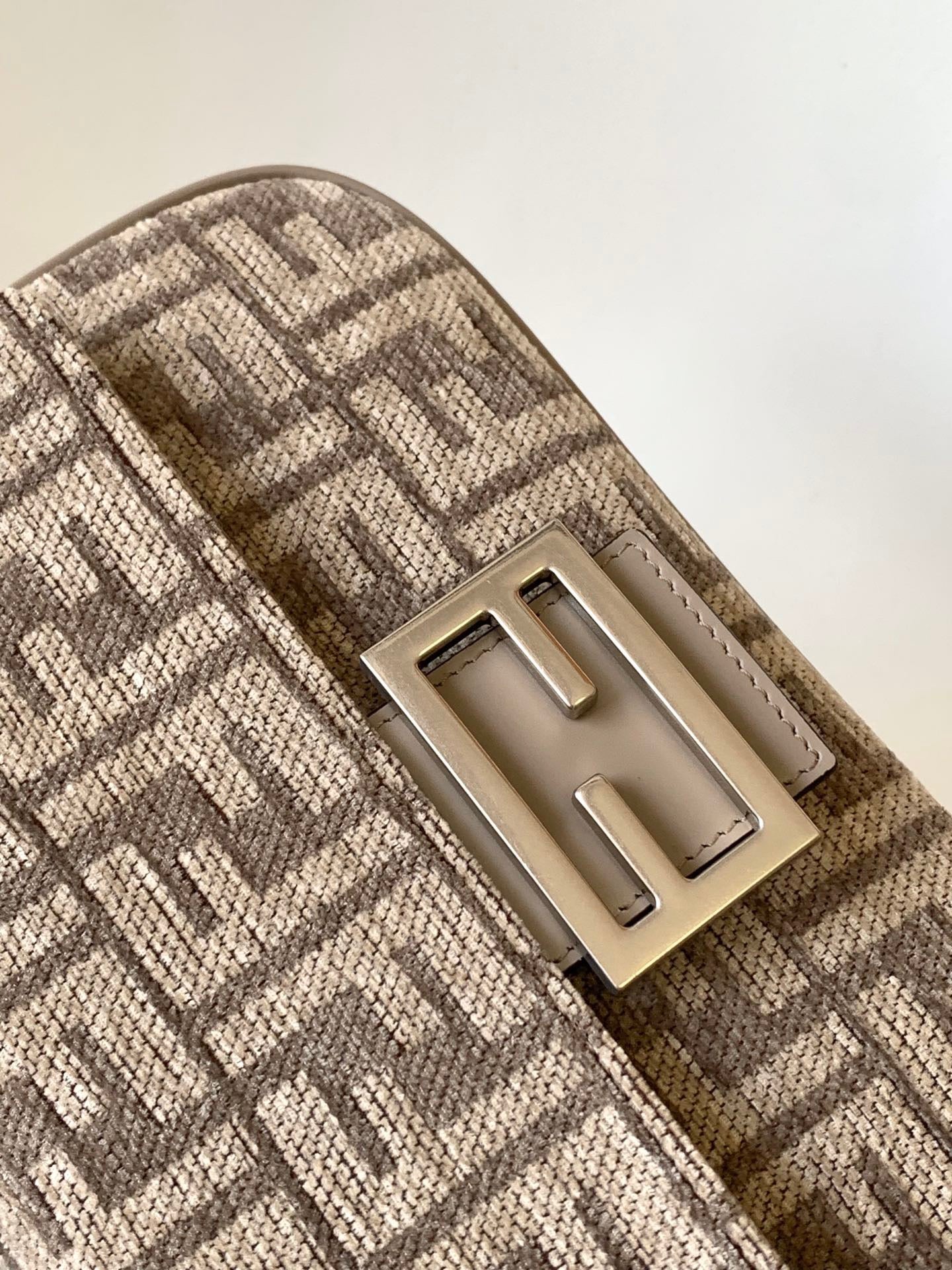 Fendi Baguette