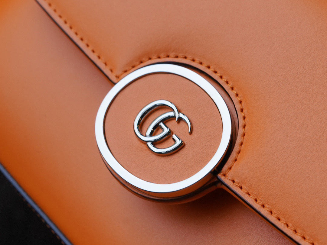 Gucci Petite GG