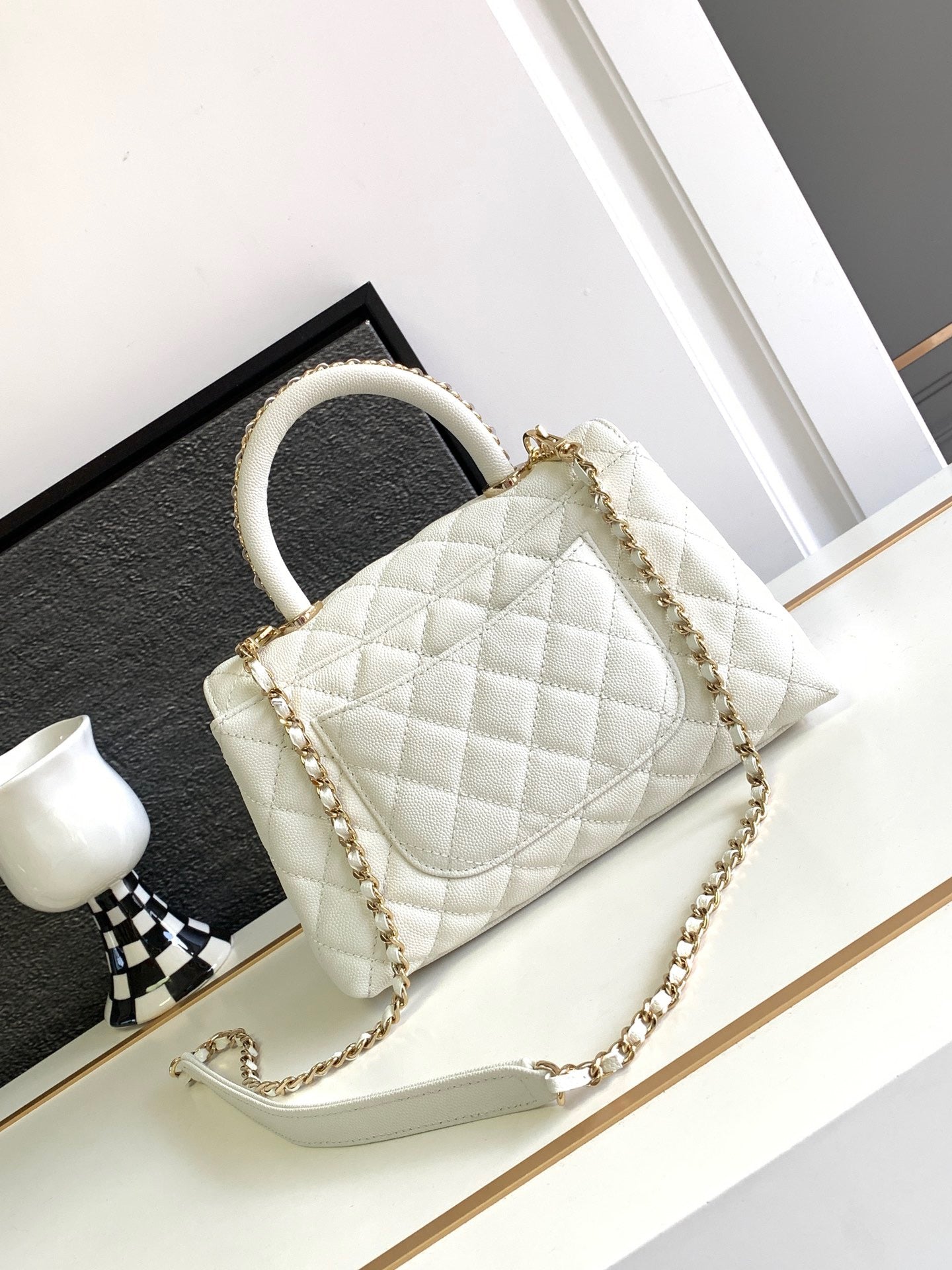 Chanel Coco Handle (23cm)