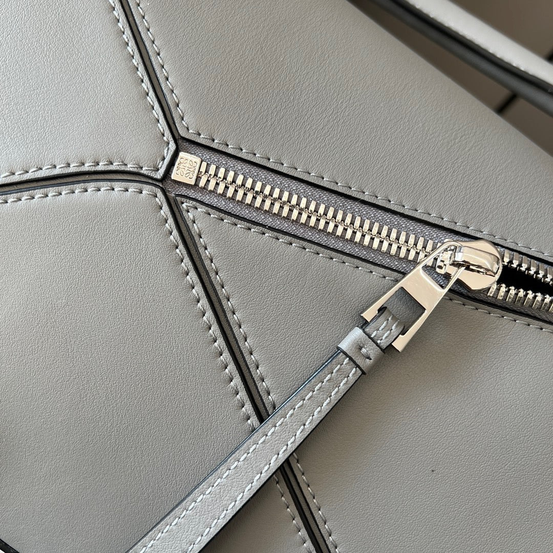 Loewe Puzzle Bag