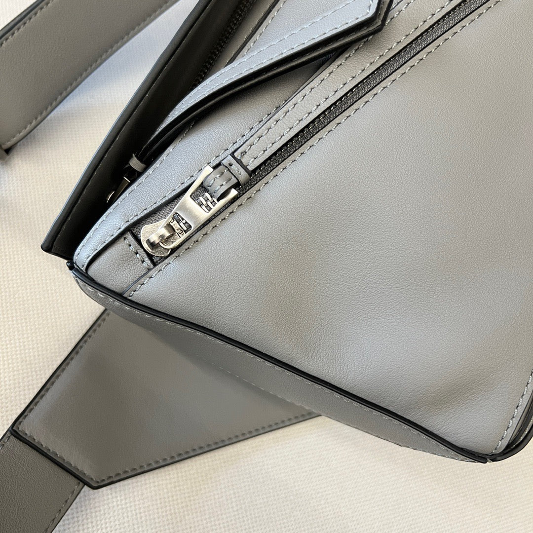 Loewe Puzzle Bag